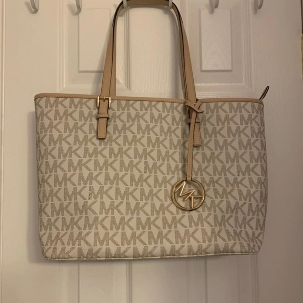 NWOT Michael Kors Jet Set Travel Tote
